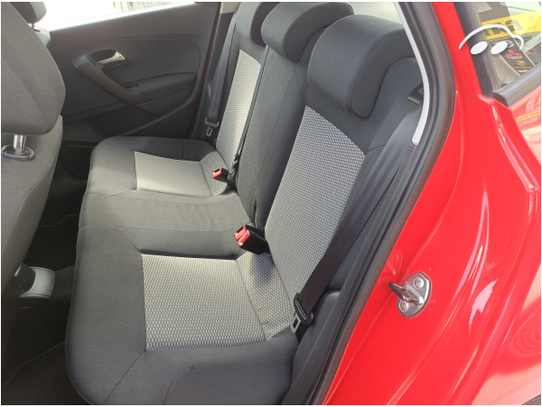 Volkswagen Polo 1.4 MPI Sport  10