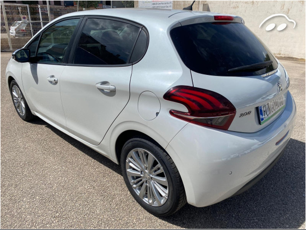 Peugeot 208 1.2 SIGNATURE  5
