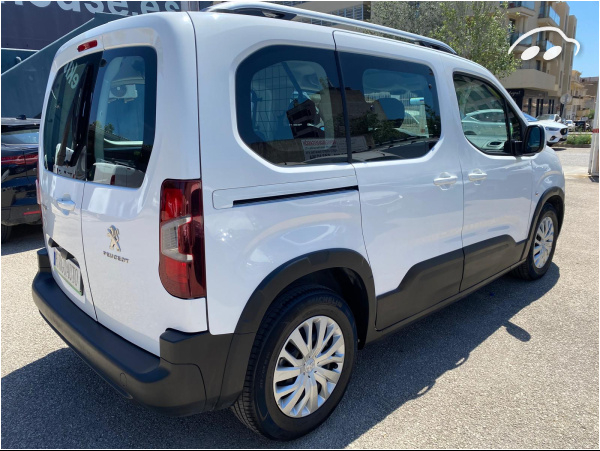 Peugeot Rifter ACCES 1.2 110 CV 6