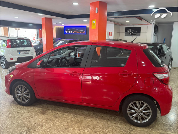 Toyota Yaris 1.0 ADVANCE  4