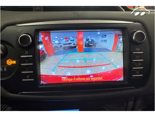 Toyota Yaris 1.0 ADVANCE  11