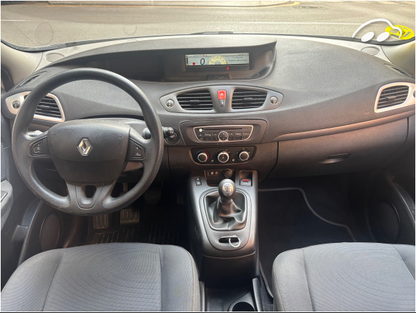 Renault Scénic  7