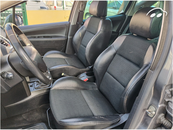 Peugeot 207 SW 1.6 HDI OutDoor 9