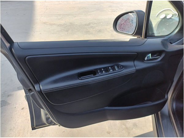 Peugeot 207 SW 1.6 HDI OutDoor 10