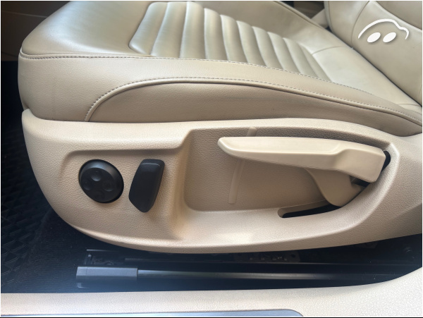 Volkswagen Passat  10