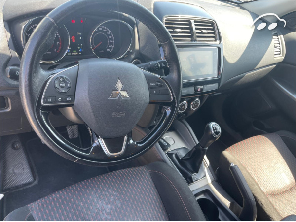 Mitsubishi Asx  6