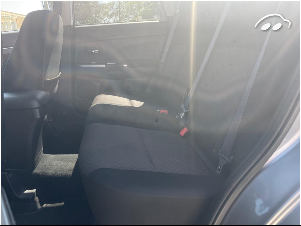 Mitsubishi Asx  8