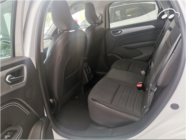 Renault Arkana TECHNO MILD HYBRID 140CV 4