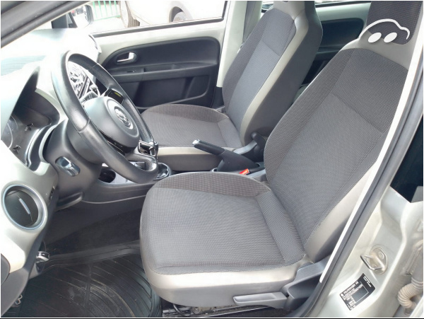 Volkswagen Up 1.0 High Line 8