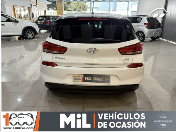 Hyundai i30 1.0 TGDI ESSENCE  8