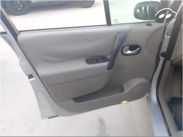 Renault Scénic 1.9 DCI 9