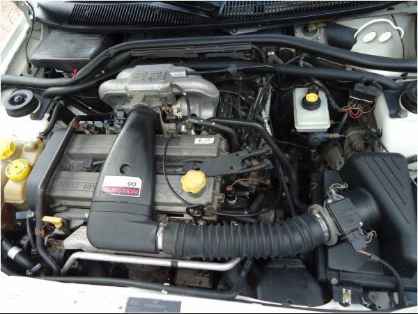 Ford Escort cabrio Karmann 1.6 cc 11