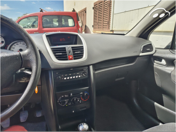 Peugeot 207 1.4 VTi 10