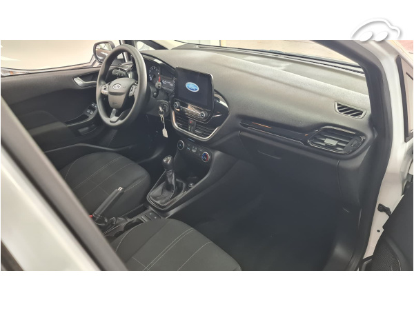 Ford Fiesta 4  puertas 4