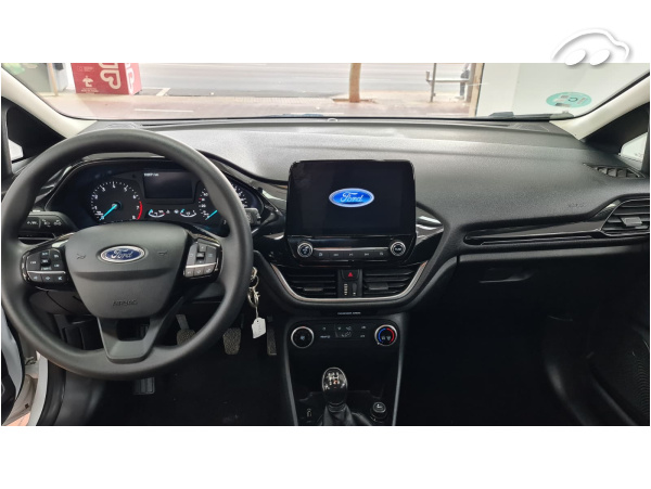 Ford Fiesta 4  puertas 3
