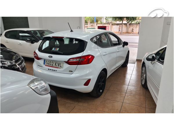 Ford Fiesta 4  puertas 7