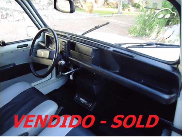 Renault 4L TL  1.1 cc 9