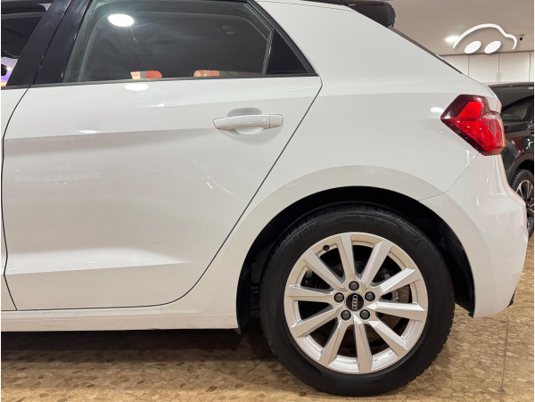 Audi A1 30 TFSI SPORTBACK 12