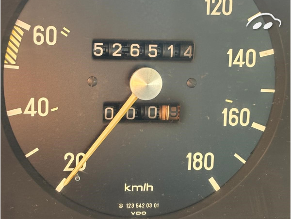 Mercedes-benz 300  3