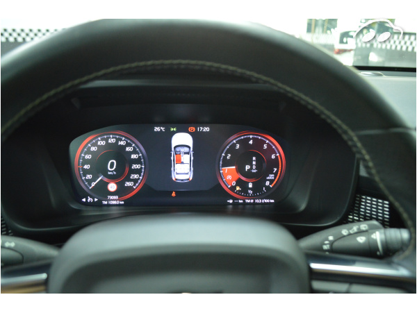 Volvo Xc40 2.0 B4 RDESIGN AWD 8