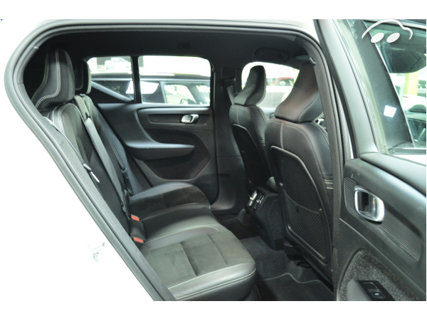 Volvo Xc40 2.0 B4 RDESIGN AWD 10