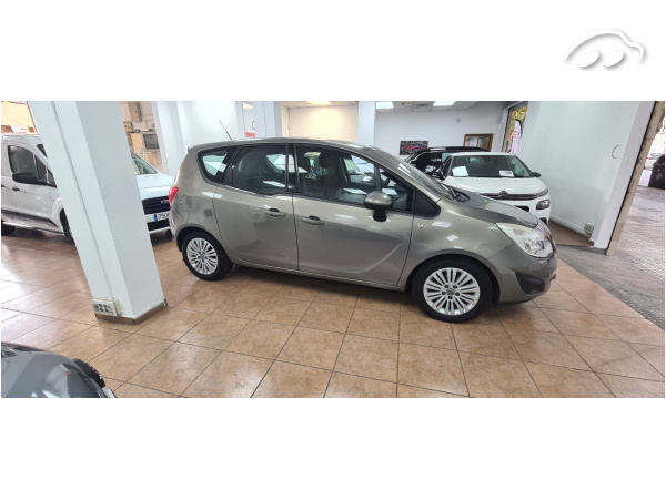 Opel Meriva turismo  6