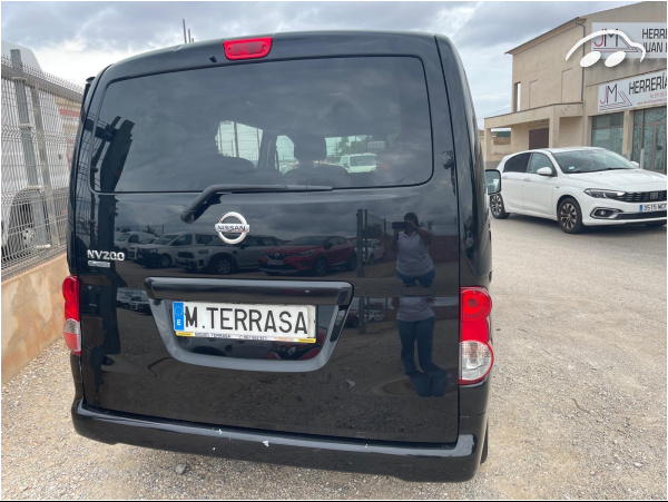 Nissan Nv200  12