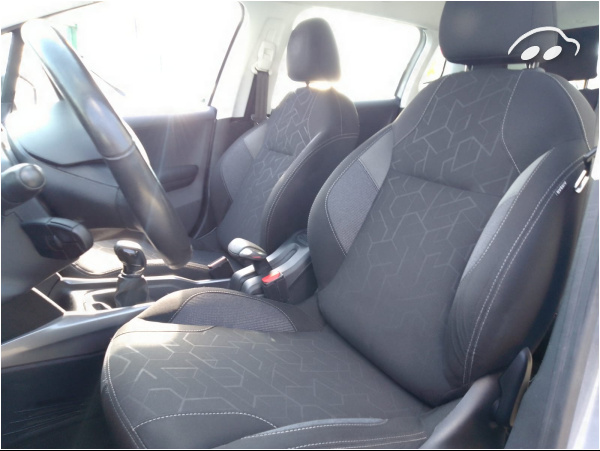 Peugeot 2008 1.6 HDI  9