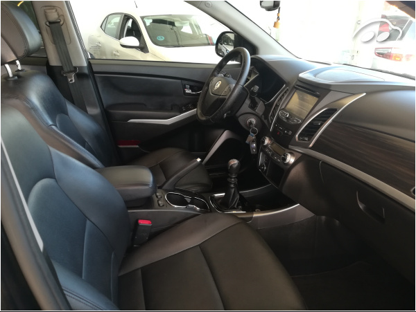 Ssang Yong Korando  2.0 4