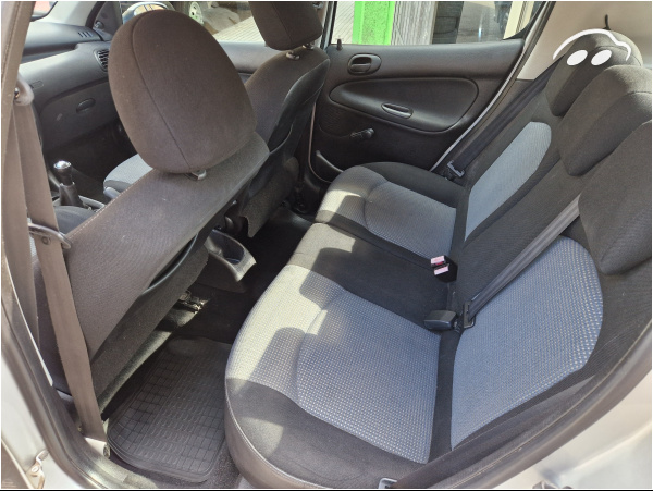 Peugeot 206 1.4i 8