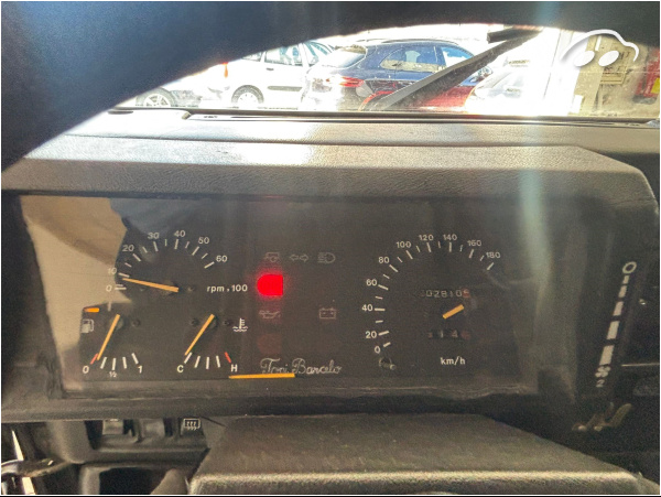 Land Rover Defender  6