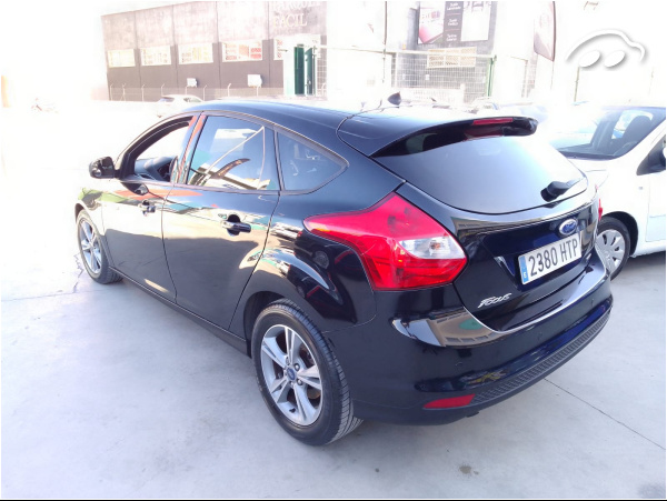 Ford Focus Titanium  4