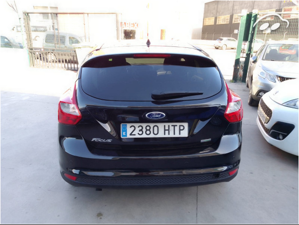Ford Focus Titanium  5