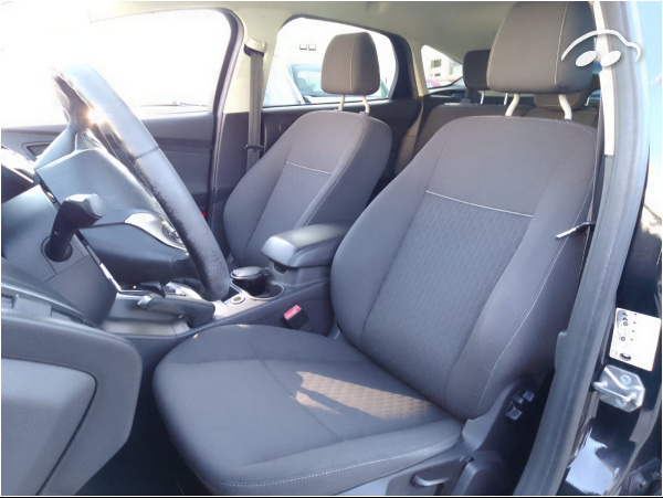 Ford Focus Titanium  9