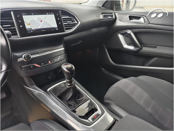 Peugeot 308 1.2 THP Puretech 12V 9