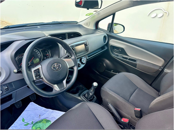 Toyota Yaris 1.0 8