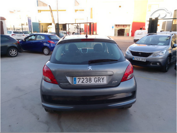Peugeot 207 1.4 5