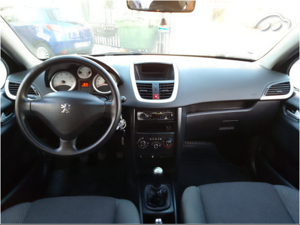 Peugeot 207 1.4 7