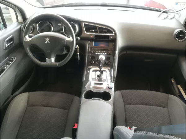 Peugeot 3008 SUV STYLE 4