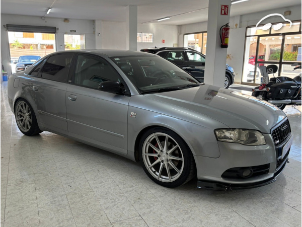 Audi A4 2.0 TDI 1
