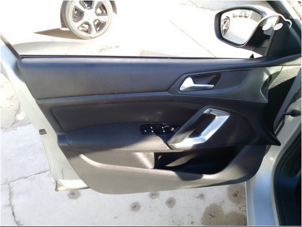 Peugeot 308 1.6 HDI Qllure 1