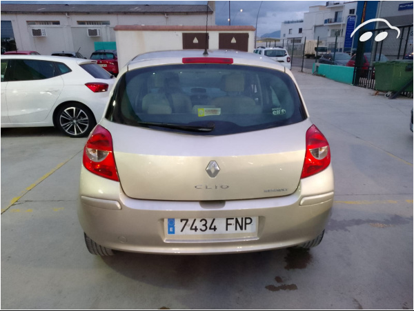 Renault Clio 1.5 DCI 5