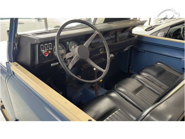 Land Rover Santana  8