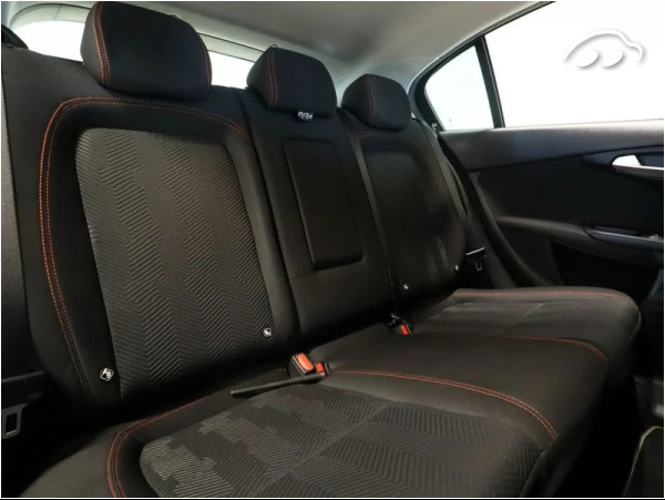 Fiat Tipo 1.5 HYBRID MHEV DCT GARMIN 130CV 5P 7