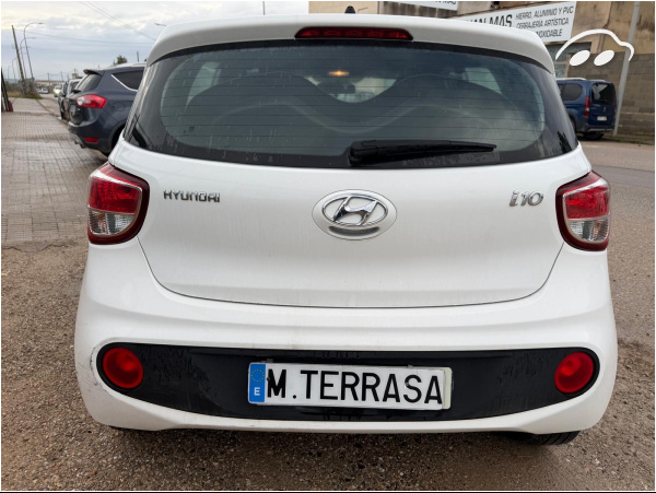 Hyundai i10  9