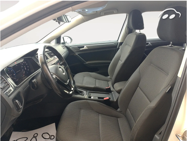 Volkswagen Golf e-Golf 5