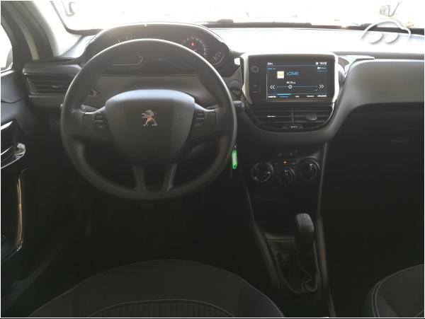 Peugeot 208 ACCES 4
