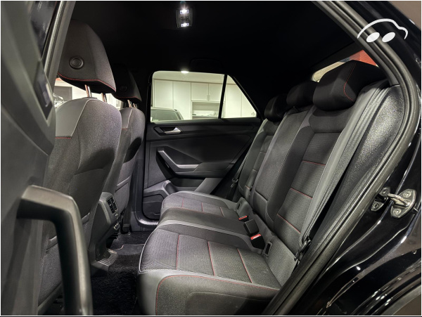 Volkswagen T-roc 1.5 TSI SPORT 9