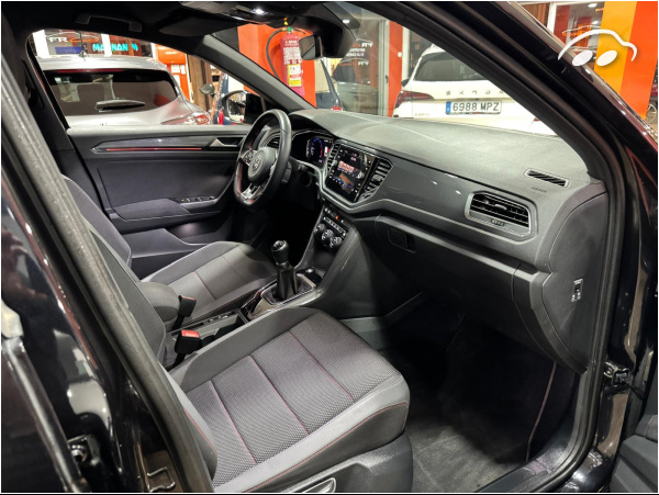 Volkswagen T-roc 1.5 TSI SPORT 12