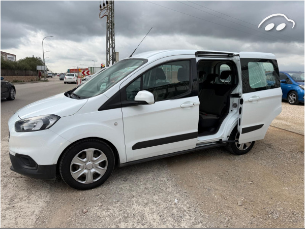 Ford Transit courier FURGON  2
